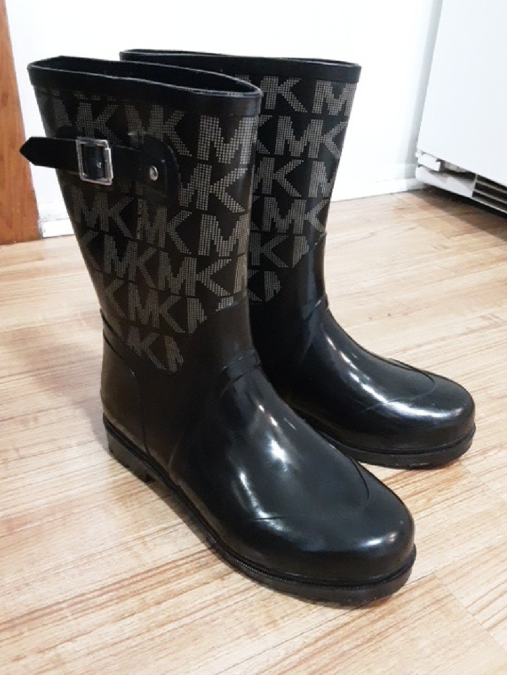 ❤❤Michael Kors Black Logo Pattern Rain Boots with Buckle❤❤